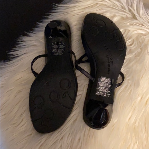 Sandals - Picture 5 of 5